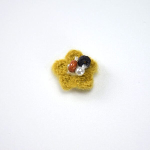 Custom 3D Handmade DIY Decorative Patches Unisex Fashion Accessories with Embroidered Flowers