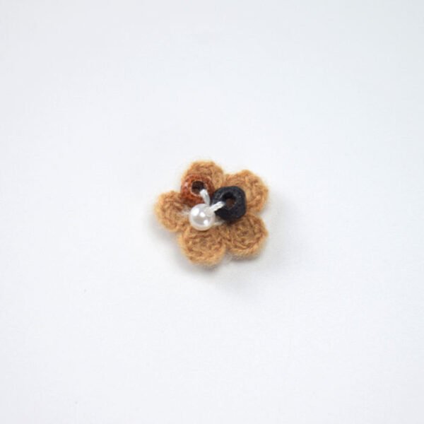 Custom 3D Handmade DIY Decorative Patches Unisex Fashion Accessories with Embroidered Flowers